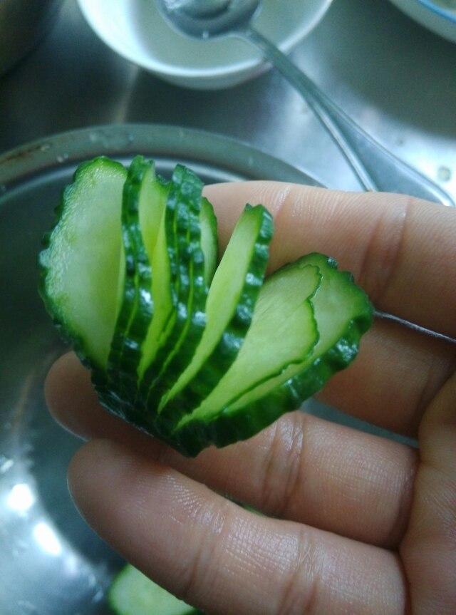 ƹ.jpg