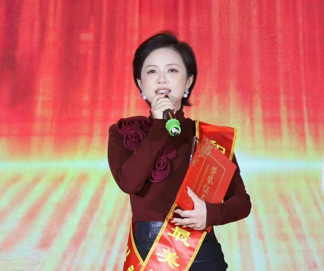 ���Ǿ�ɩح���ã��ڼ�˼�ͥ������ʵ�����ҵ�ƽ��